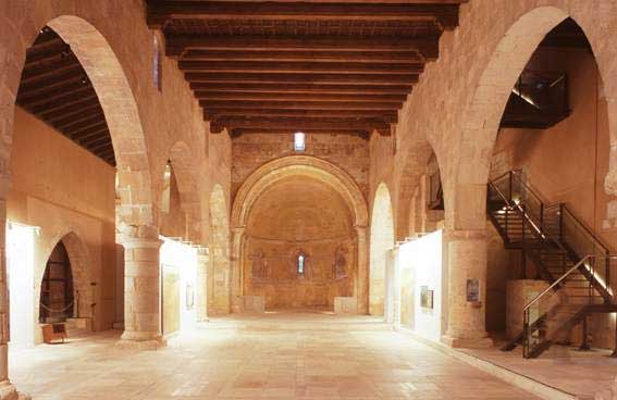 Interior de la iglesia de San juan de los Caballeros Segovia. Museo Zuluaga